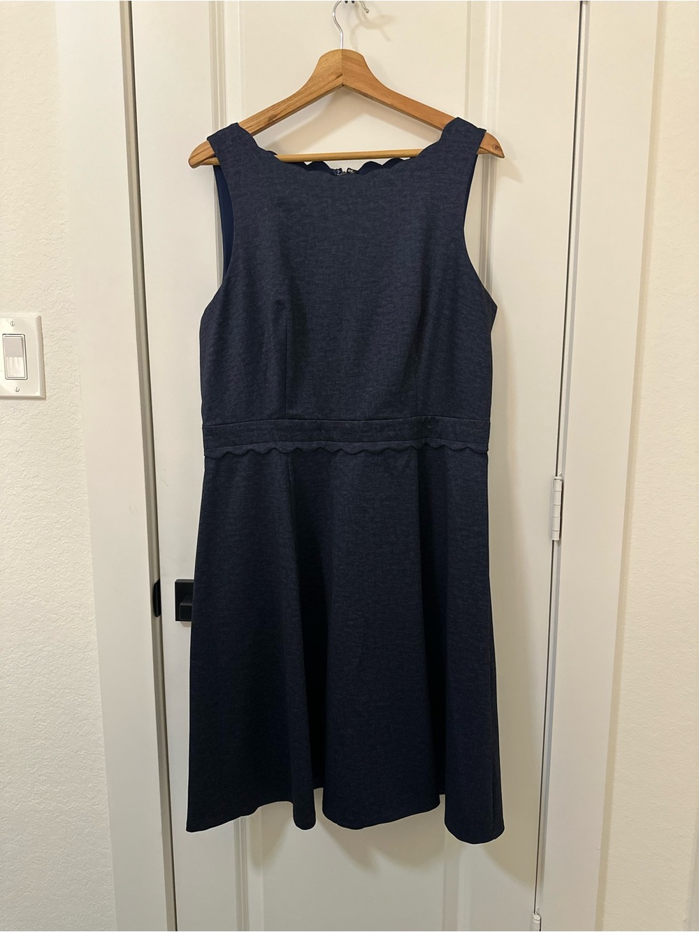 Elle Navy Scalloped Waist Sleeveless Midi Dress